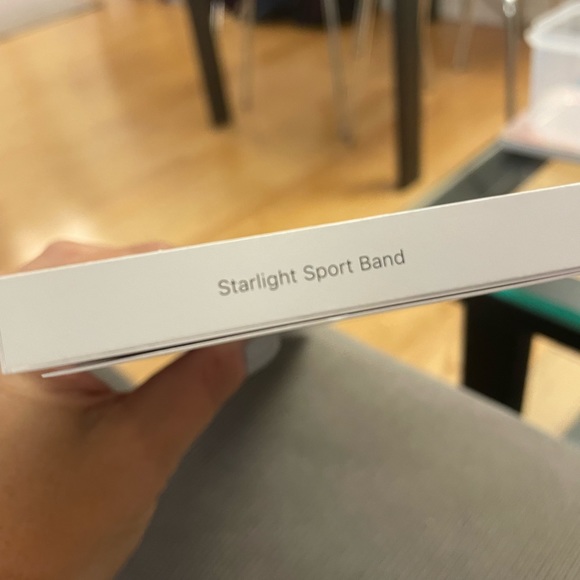 Apple Watch Starlight Sport Band 41mm S/M - Picture 5 of 7